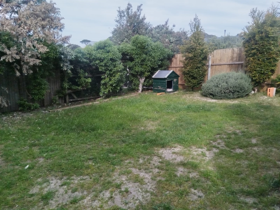 To Let 4 Bedroom Property for Rent in Welcome Glen Western Cape